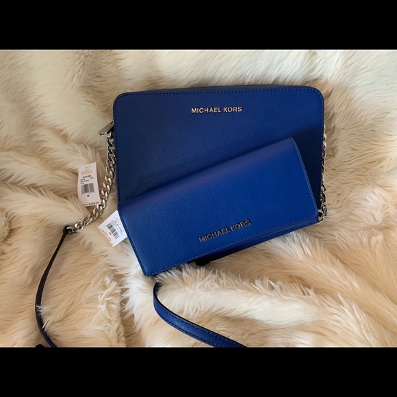 MICHAEL KORS BAG & WRISTLET. “COBALT… - Picture 2 of 8